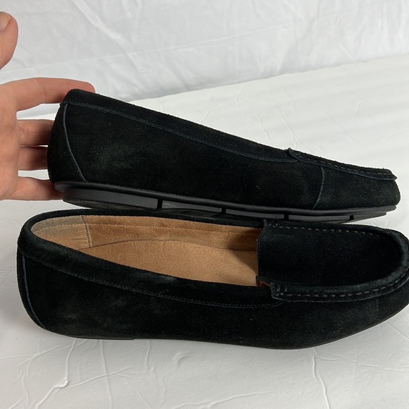 Vionic black suede loafers - Picture 5 of 9